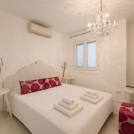 Apartment Sweet With Garden And Shared Pool *
